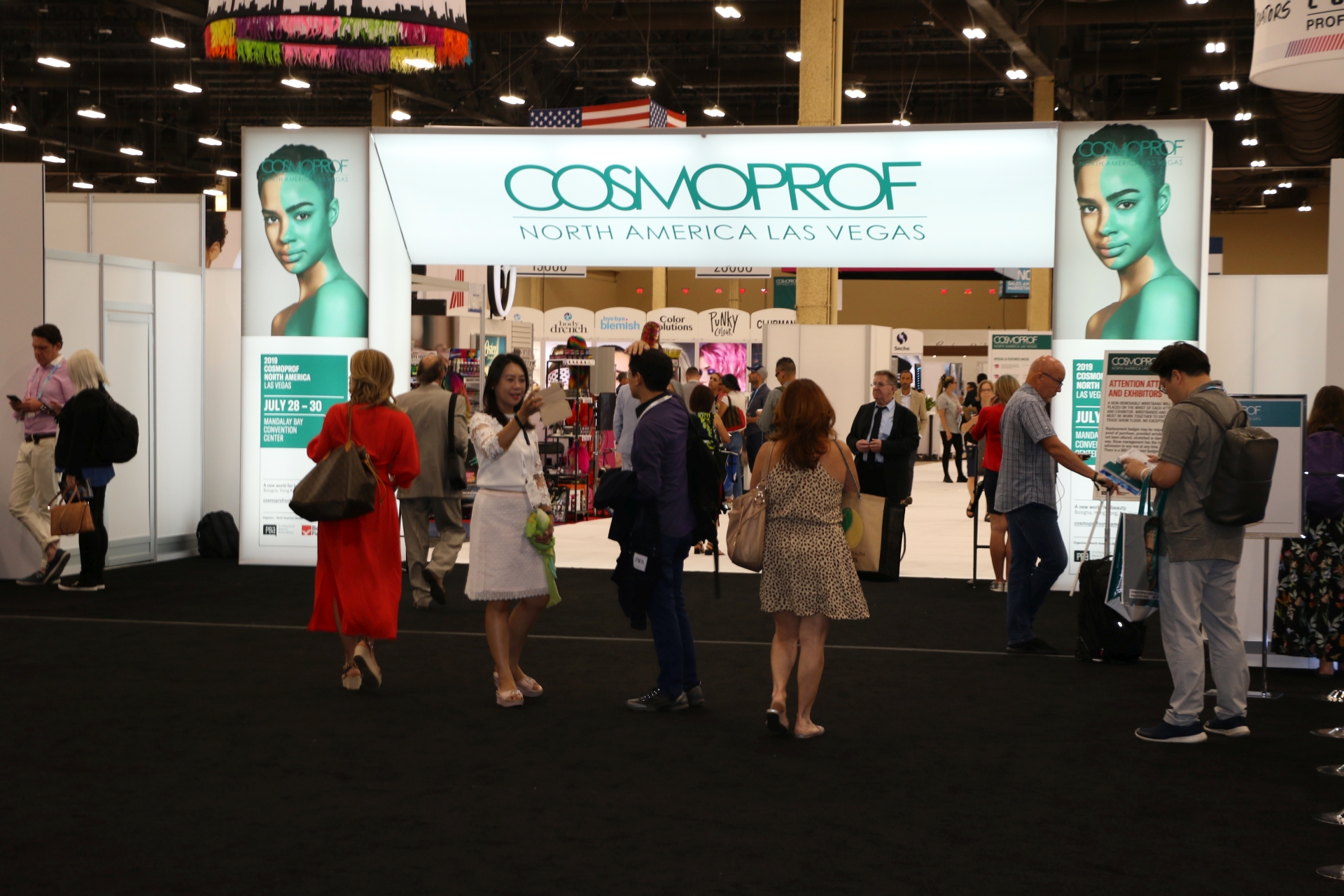 Purchasers Attend Cosmoprof in Las Vegas Jinny Beauty Supply